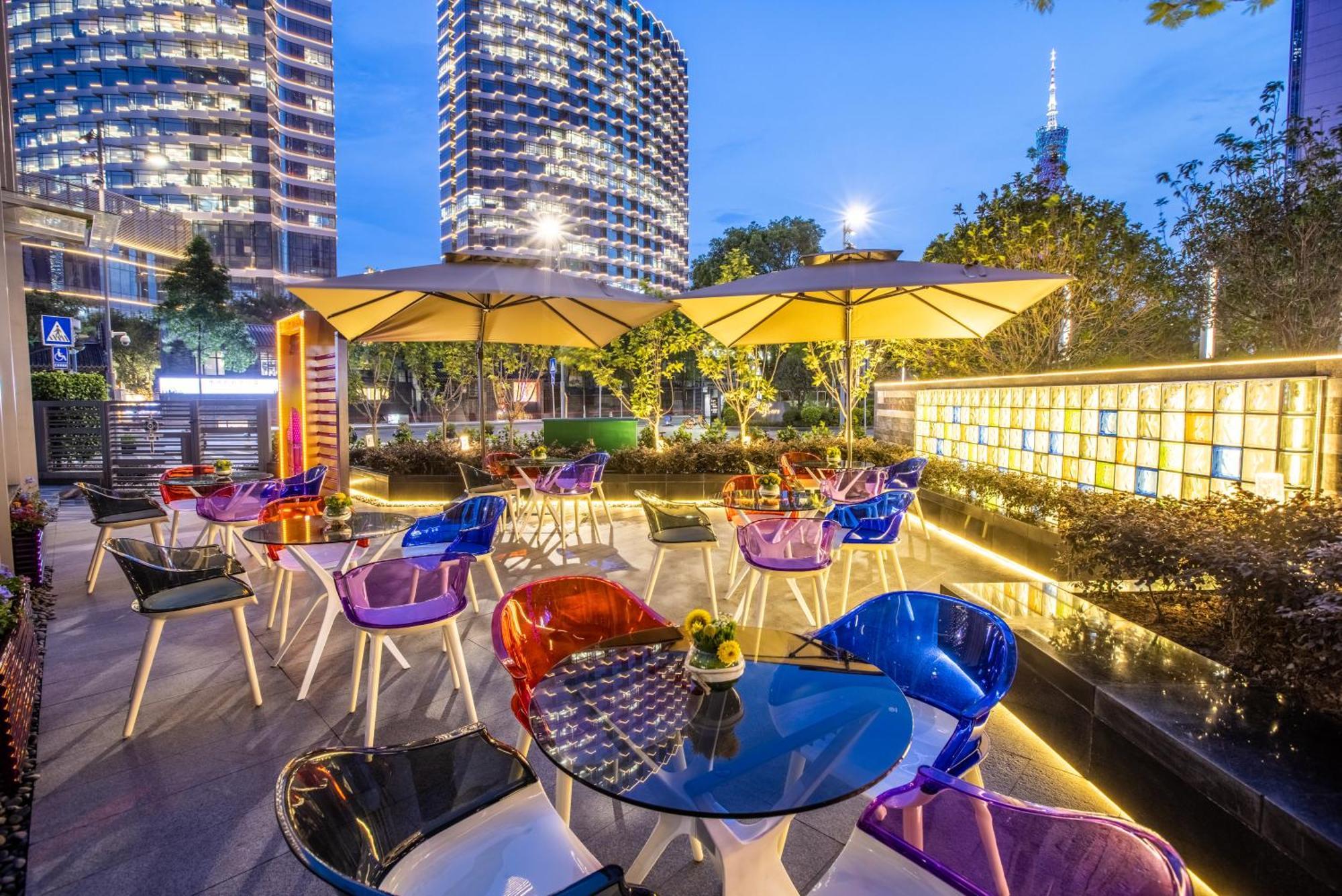 Hotel Conrad Canton Esterno foto