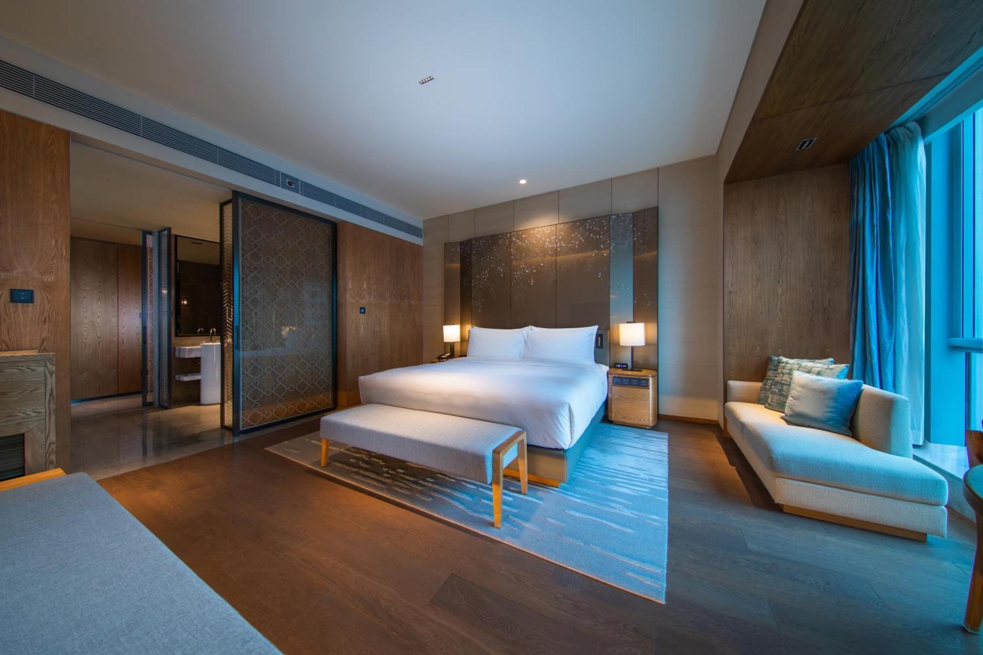 Hotel Conrad Canton Esterno foto