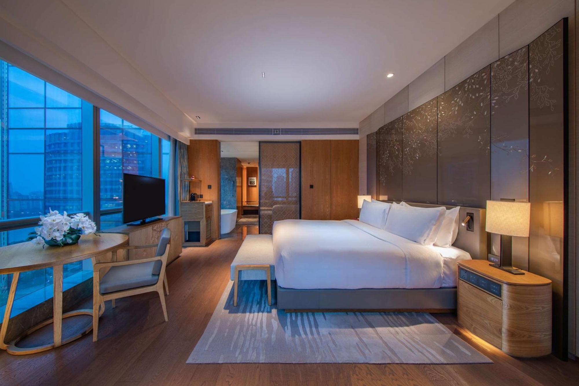 Hotel Conrad Canton Esterno foto